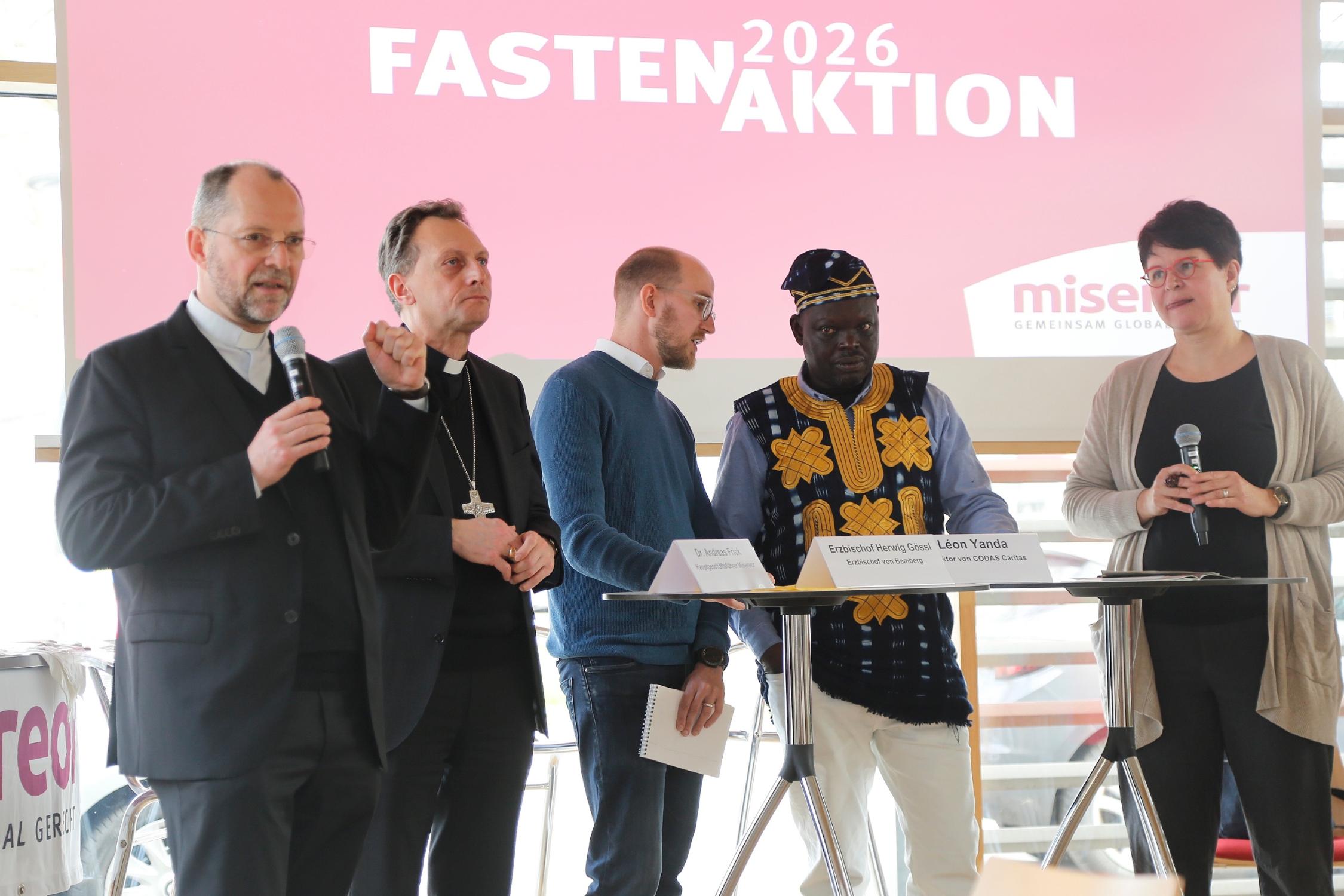 Misereor-Hauptgeschäftsführer Andreas Frick (links) kam zur diözesanen Eröffnung der Fastenaktion